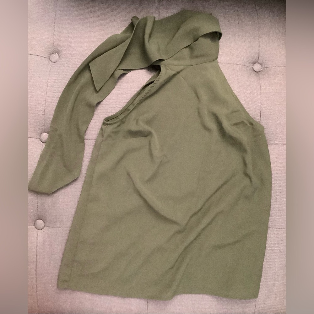 Banana Republic petite XXS halter top Halter neck army green ribbon neck 00P